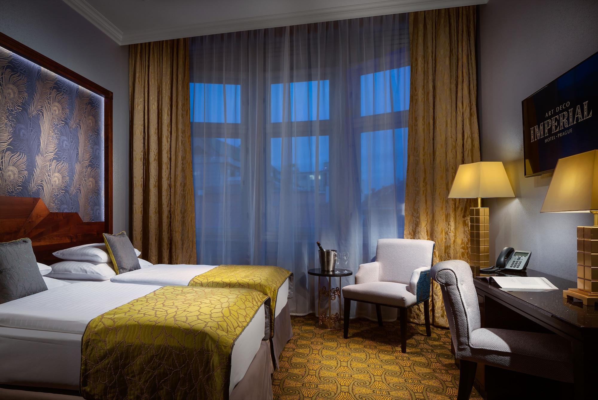 Art Deco Imperial Hotel Прага Номер фото A room at the hotel