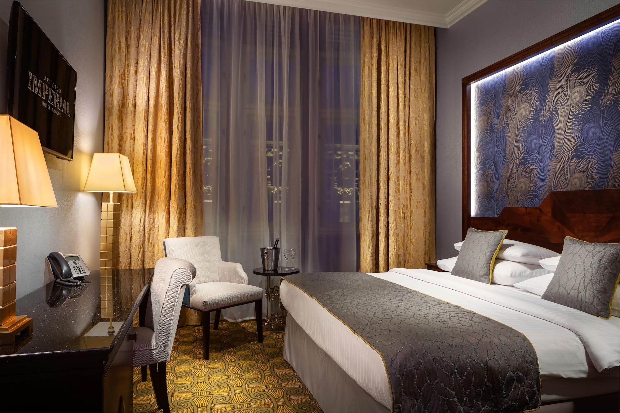 Art Deco Imperial Hotel Прага Номер фото A room at the hotel