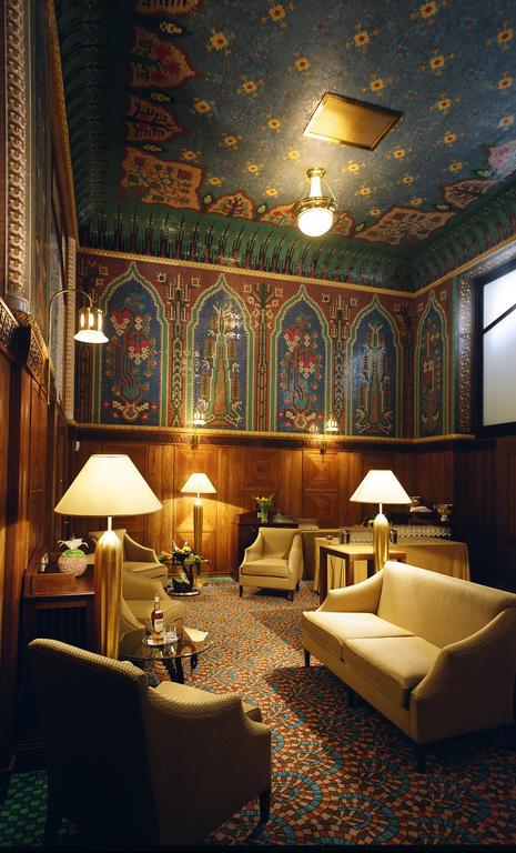 Art Deco Imperial Hotel Прага Інтер'єр фото The interior of the 1930s building