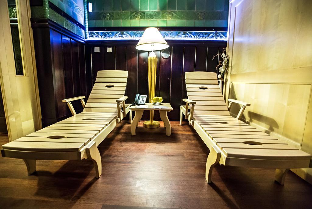 Art Deco Imperial Hotel Прага Зручності фото A relaxation room at a spa